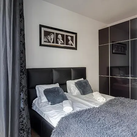 Marilyn Monroe-baltiq Plaza * غدينيا